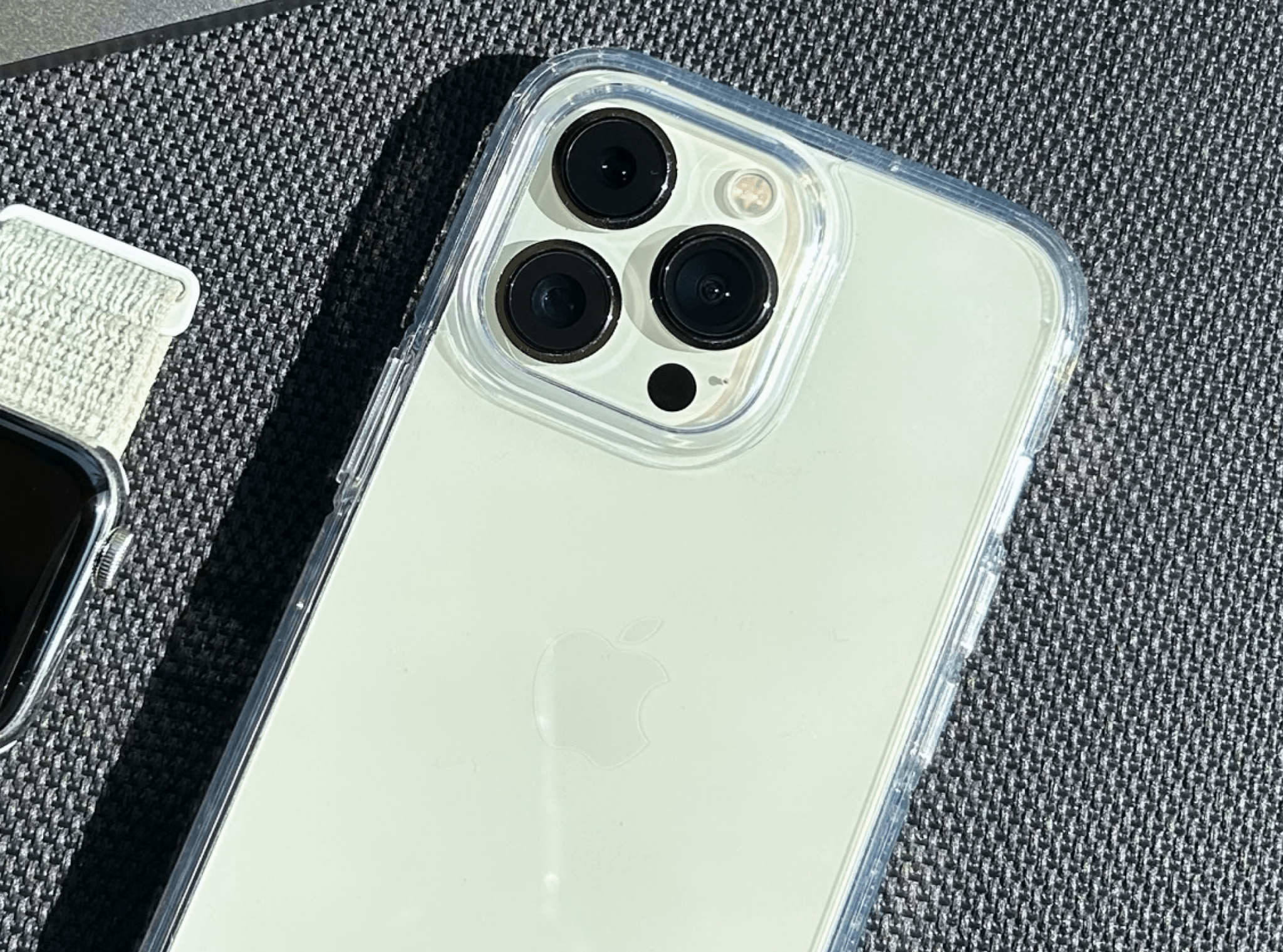 WHY DO CLEAR CASES TURN YELLOW?